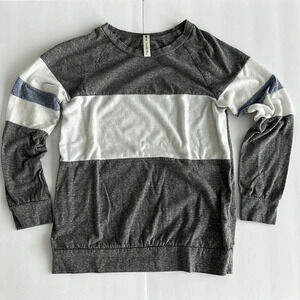 Vanilla Bay Grey Sweater Sz SM